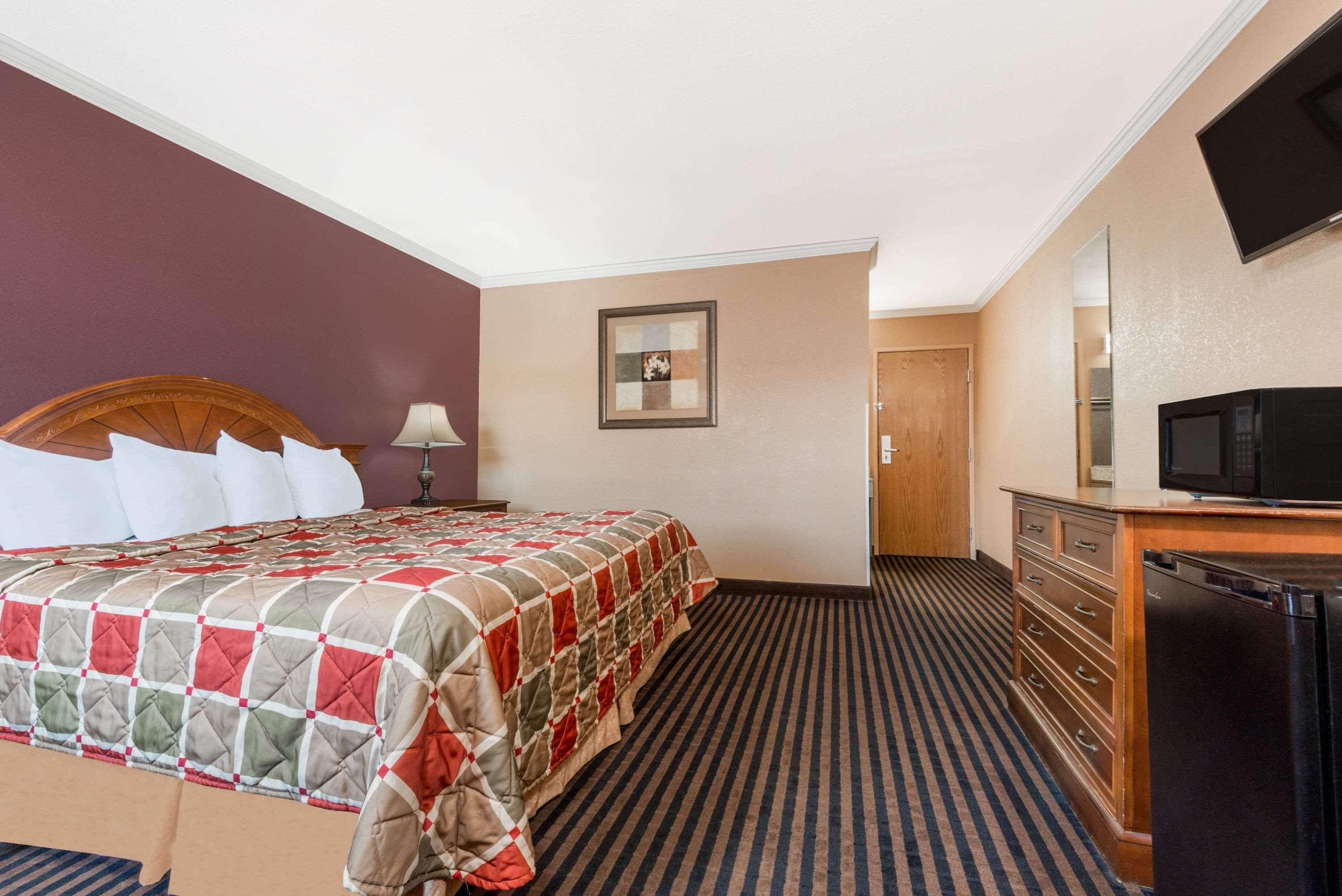 Days Inn By Wyndham Anderson In Extérieur photo