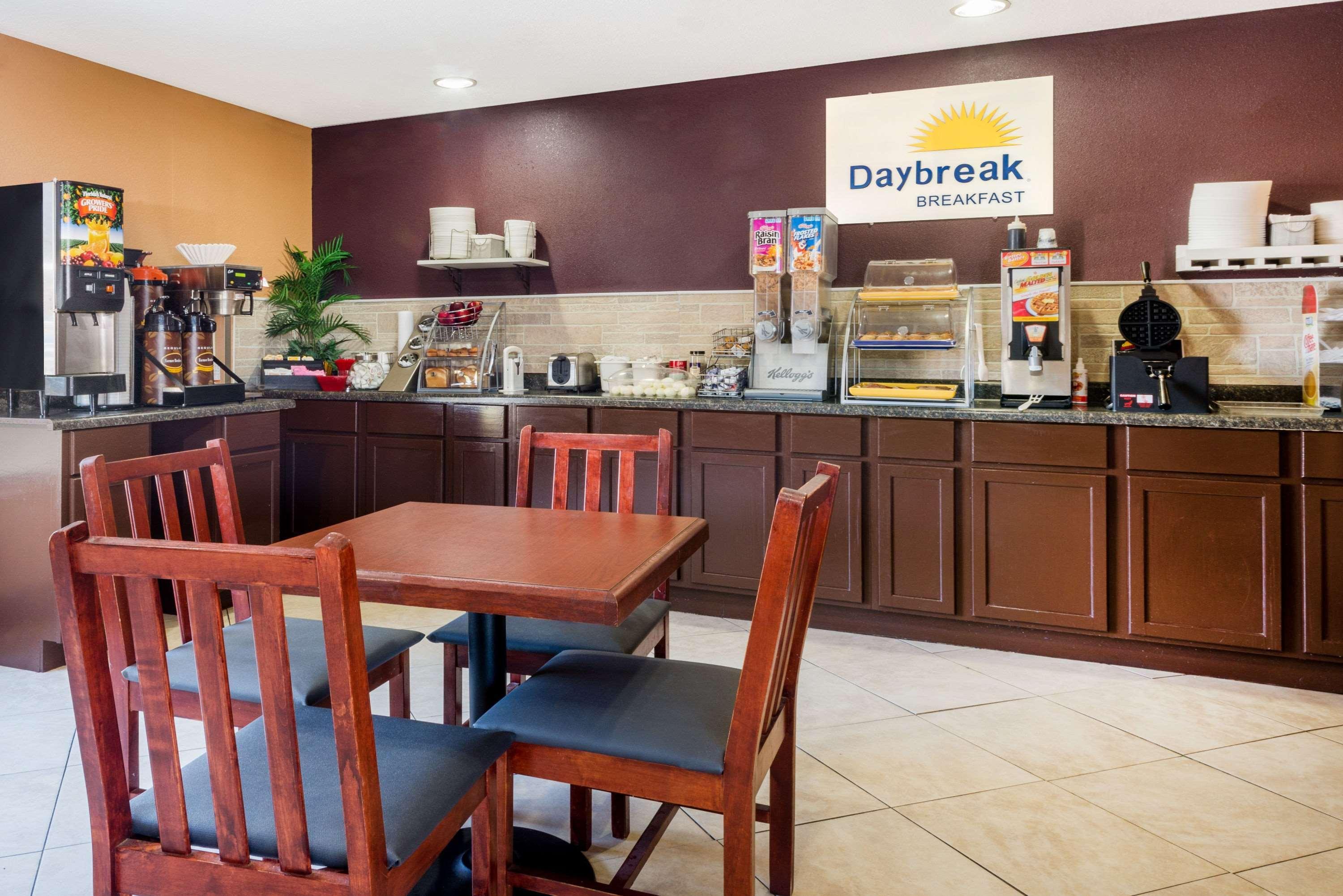 Days Inn By Wyndham Anderson In Extérieur photo