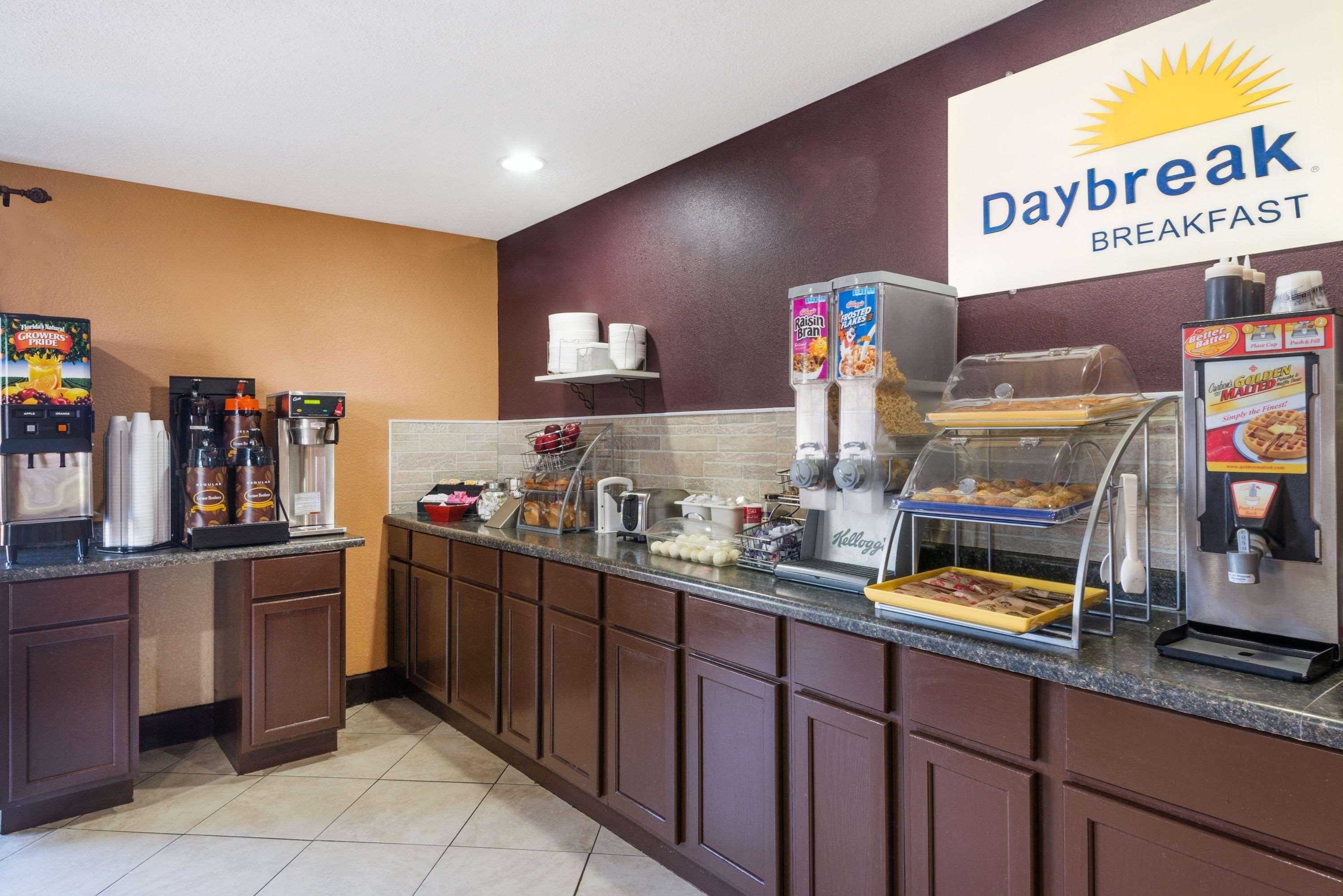 Days Inn By Wyndham Anderson In Extérieur photo