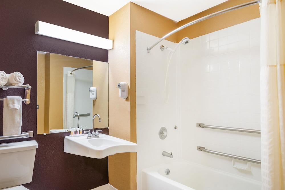 Days Inn By Wyndham Anderson In Extérieur photo